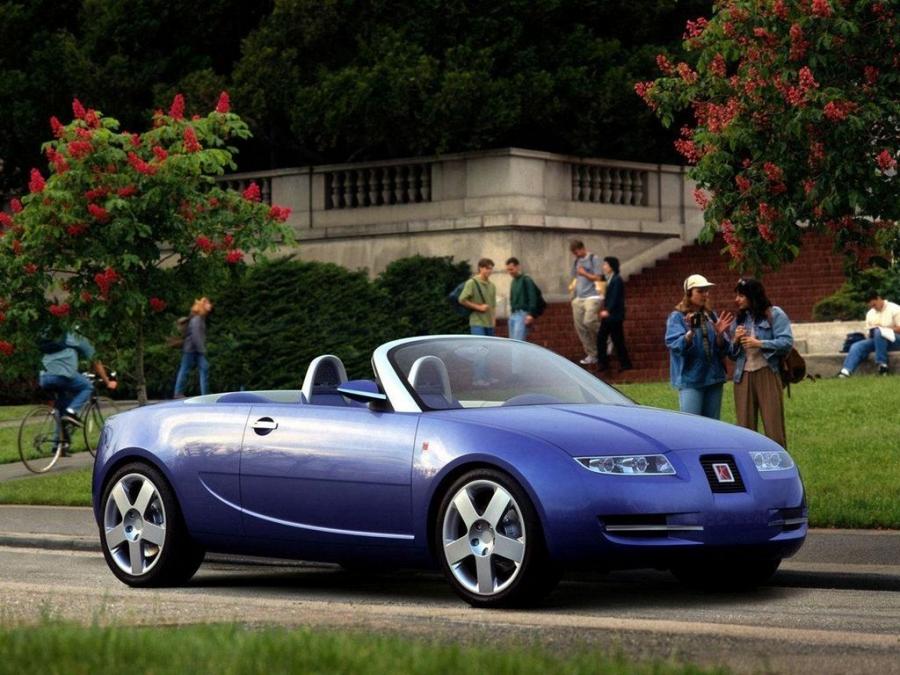  Saturn Sky Concept 2002 года  (фото 1 из 2)